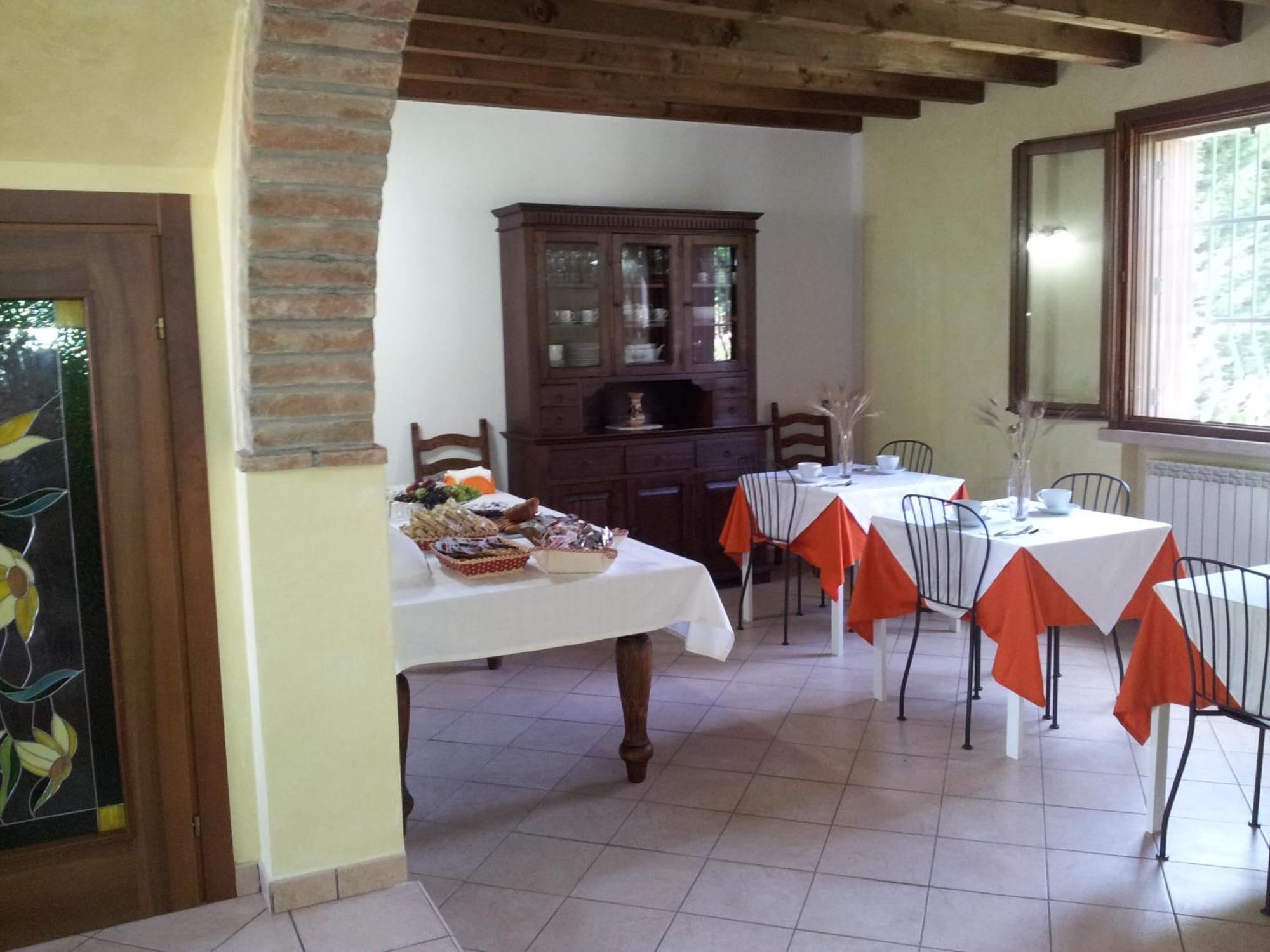 Bed and Breakfast Bb Parco Del Mincio Вирджилио Экстерьер фото