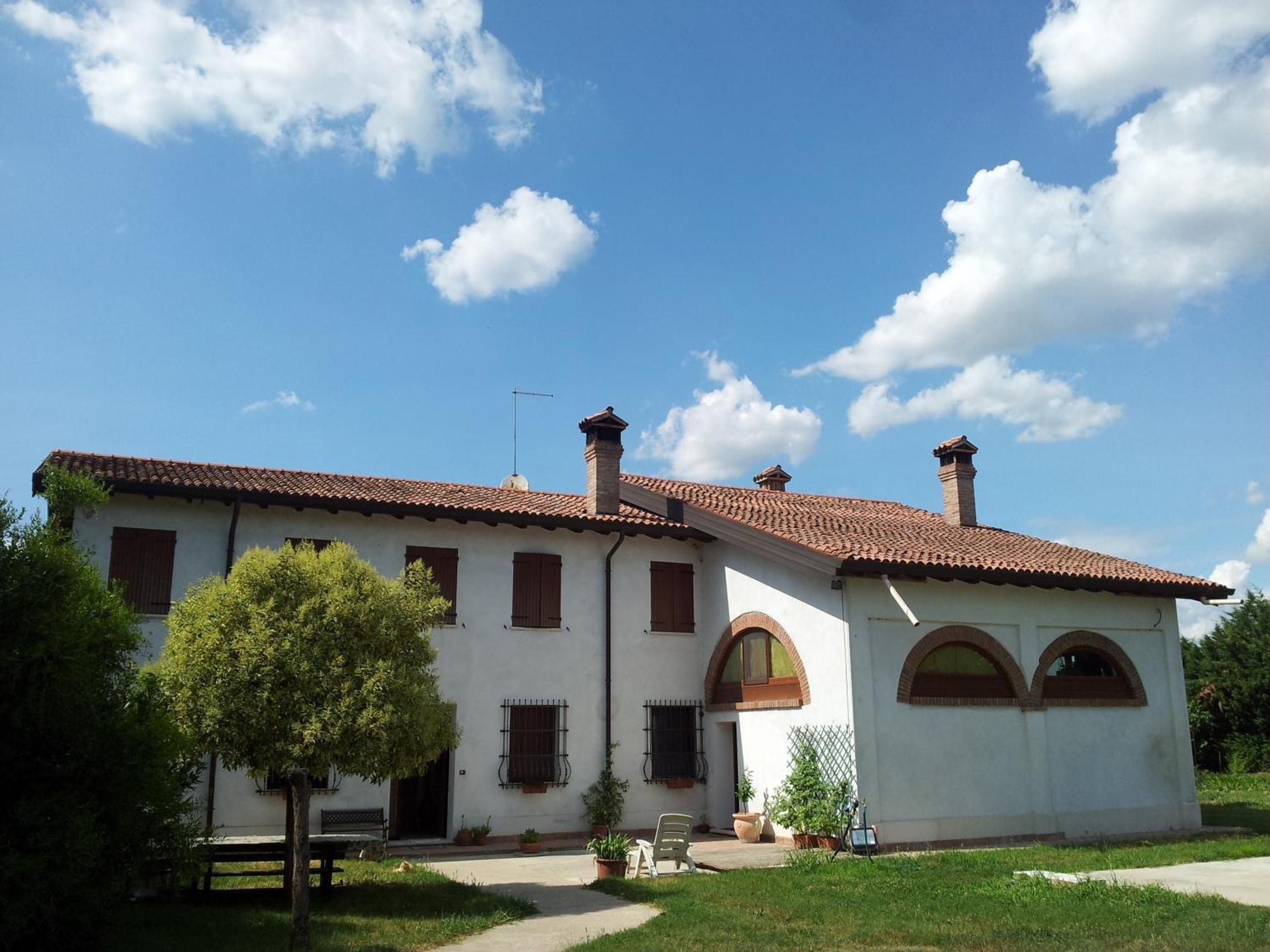 Bed and Breakfast Bb Parco Del Mincio Вирджилио Экстерьер фото